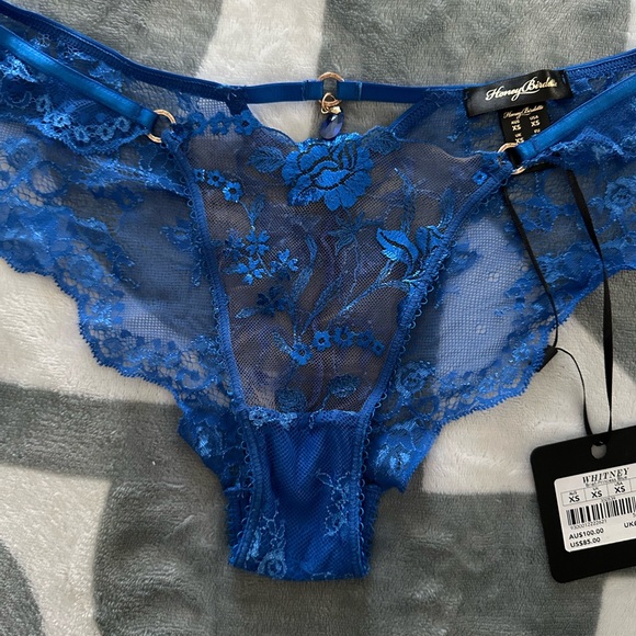 WHITNEY
PRINCESS BLUE BRIEF XS - Picture 6 of 8